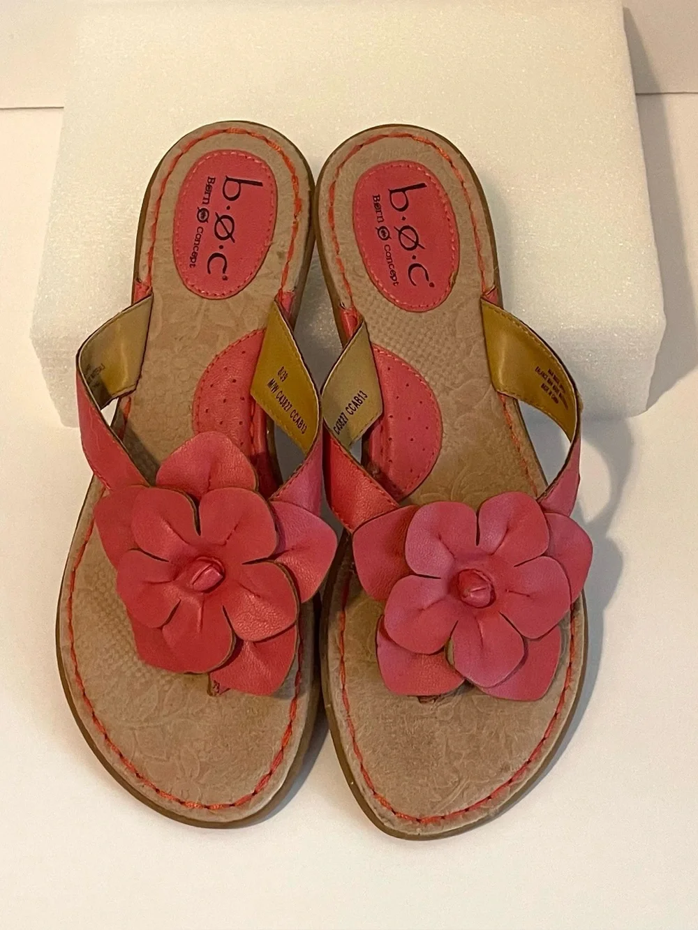 Born b.o.c. Pink Leather Floral Thong Sandals